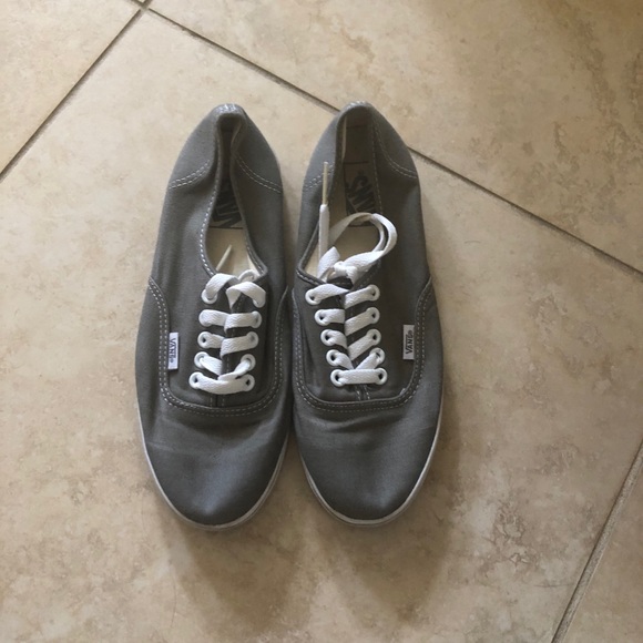 Vans - Picture 2 of 2